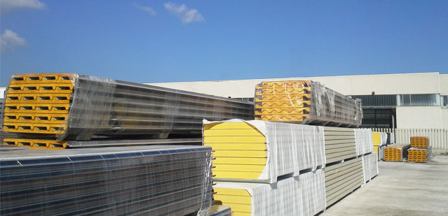 Pannello per coperture a 4 greche